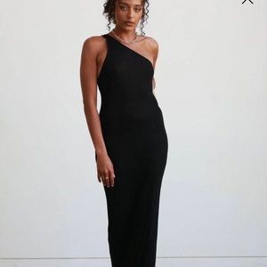 437 Naomi Dress in black BRAND NEW - Size Medium